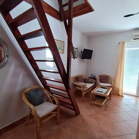 Studio Apartmani Zoric Šilo Exterior foto